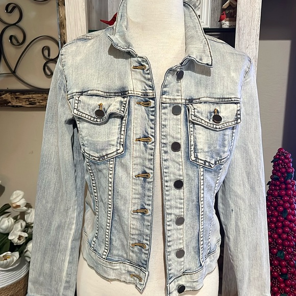 Kut from the Kloth Womens XS Helena Light Wash Denim jacket - Picture 1 of 11